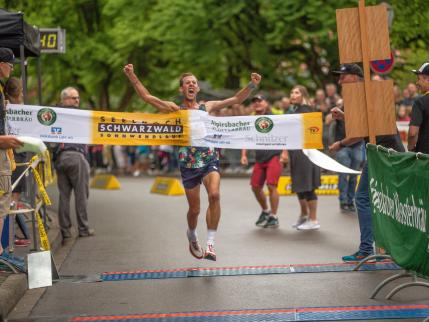 Streckenrekordhalter Simon Stützel von der LG Region Karlsruhe geht beim 19. Seelbach-Schwarzwald-Sonnwendlauf an den Start / Bereits über 250 Voranmeldungen eingegangen
